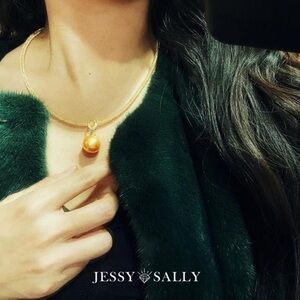 Swarovski & Fresh water pearl Necklace